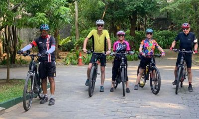 Andrew Vittery Cycling on the  tour with redspokes