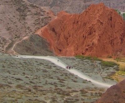 Sebastian and Claire Krause Cycling on the  tour with redspokes