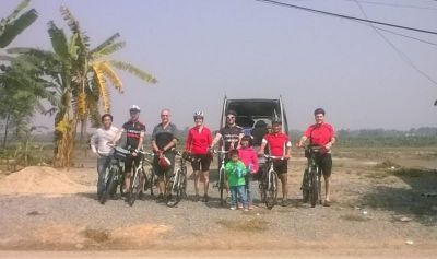 Andy Pitts Cycling on the  tour with redspokes