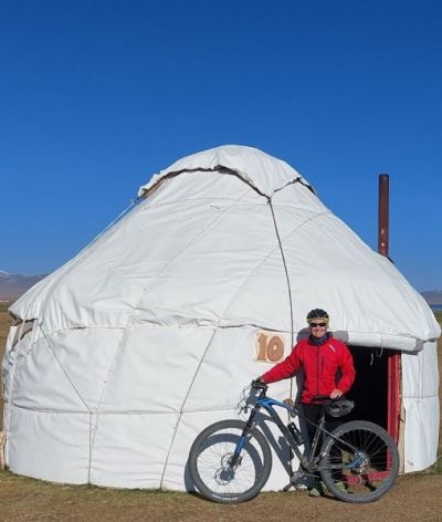 Muriel Thomson Cycling on the  tour with redspokes