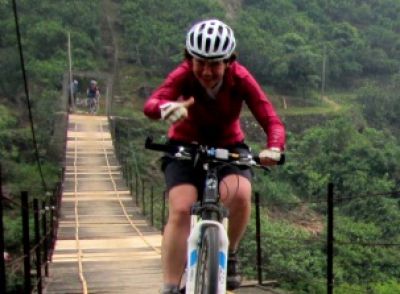 Ingrid Pelssers Cycling on the  tour with redspokes