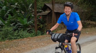 Evelyn Mullins Cycling on the  tour with redspokes