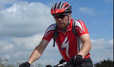 Lee Trower Cycling on the  tour with redspokes