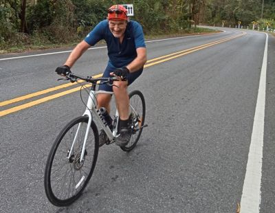 Graham Green Cycling on the  tour with redspokes