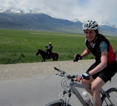 Hannah Sammut Cycling on the  tour with redspokes