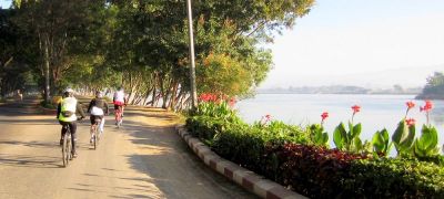 Nicola Bridges Cycling on the  tour with redspokes