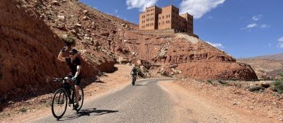 David Voas Cycling on the  tour with redspokes