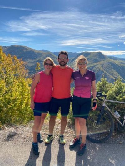 Joanna Reaves  Cycling on the  tour with redspokes