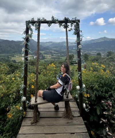  Klaudine Simpson Cycling on the  tour with redspokes