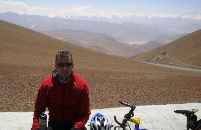 Michael Olthof Cycling on the  tour with redspokes