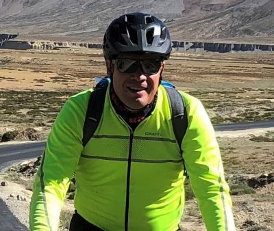 Peter Dahlhus Cycling on the  tour with redspokes