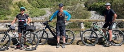 Michael Jackson Cycling on the  tour with redspokes