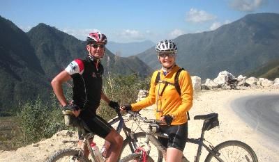 Sarah and John Blyth  Cycling on the  tour with redspokes