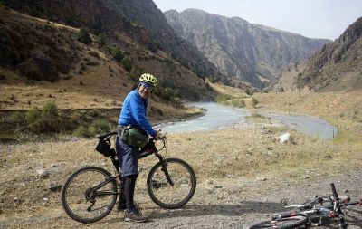 Bob Harrison Cycling on the  tour with redspokes