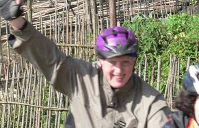 Derek Hunter Cycling on the  tour with redspokes