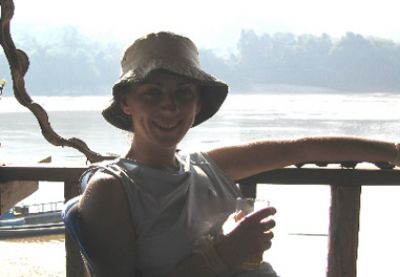 Julie Niven Cycling on the  tour with redspokes