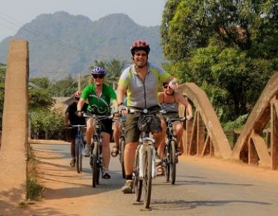 Chris Cammidge Cycling on the  tour with redspokes