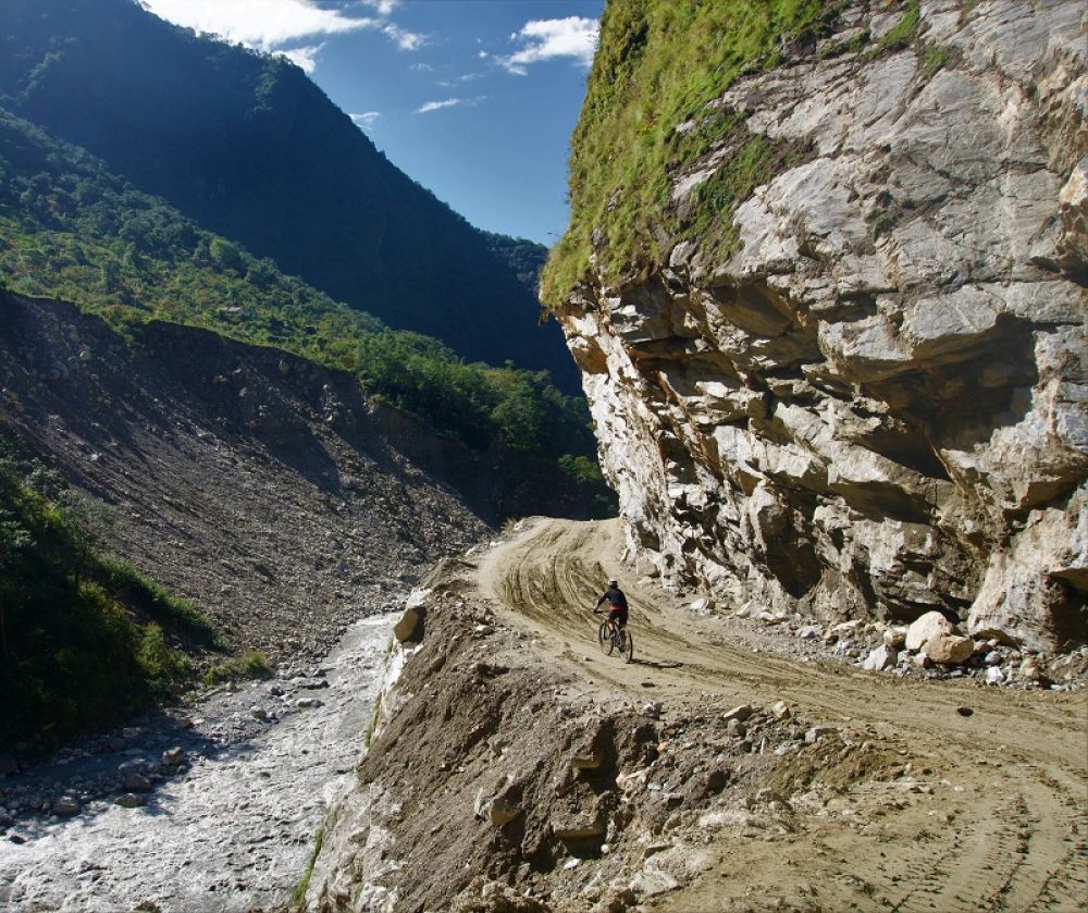 Cycle Nepal on the Nepal Custom Tour cycling tour