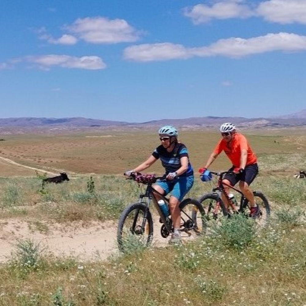 Cycle Uzbekistan on the Uzbekistan cycling tour